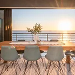 Penthouse With A View To Die For!