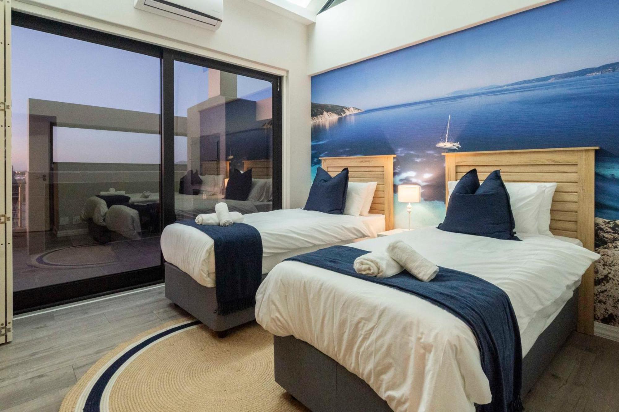 Penthouse With A View To For! Apartment