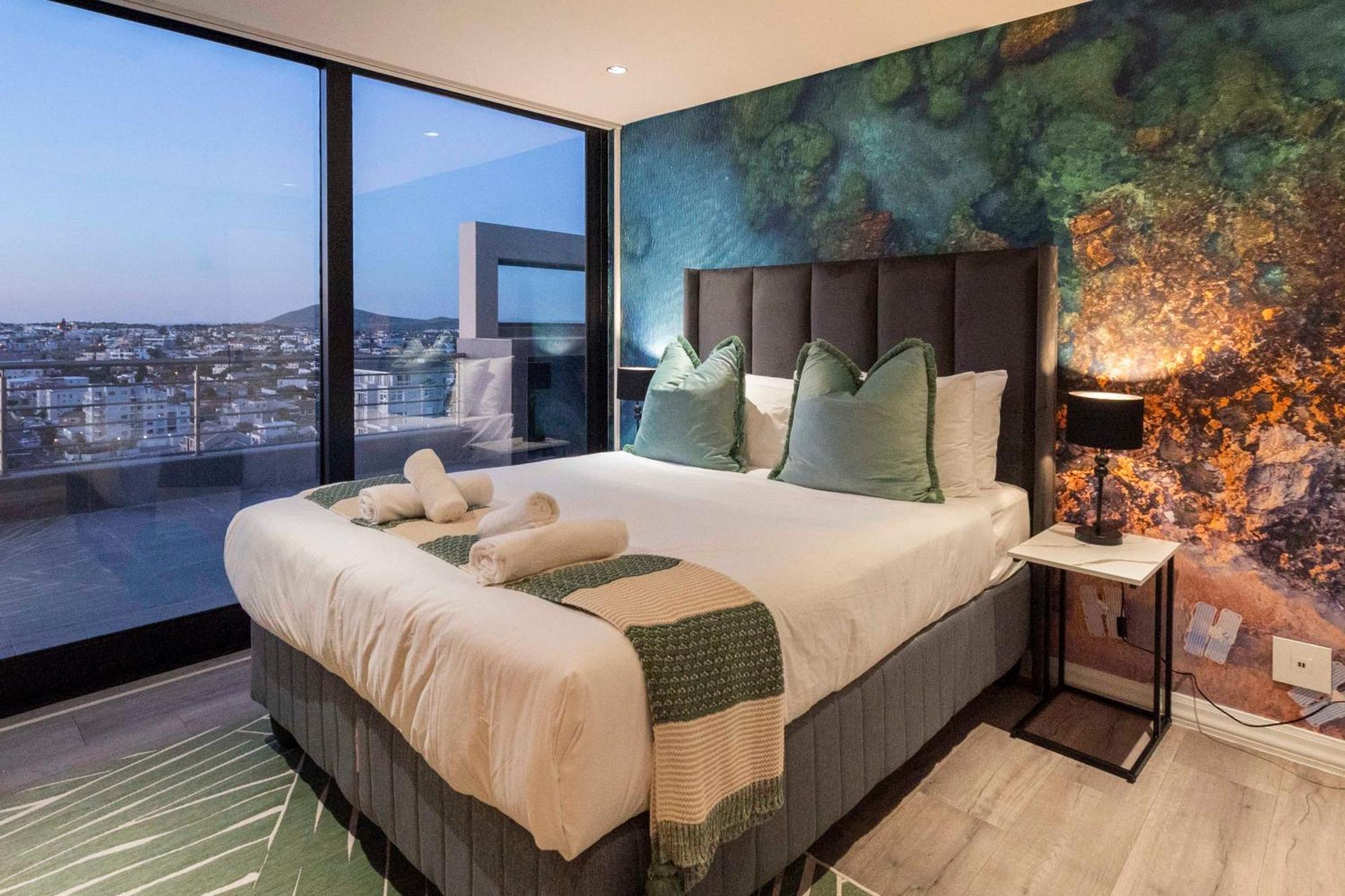 Apartment Penthouse With A View To For! *