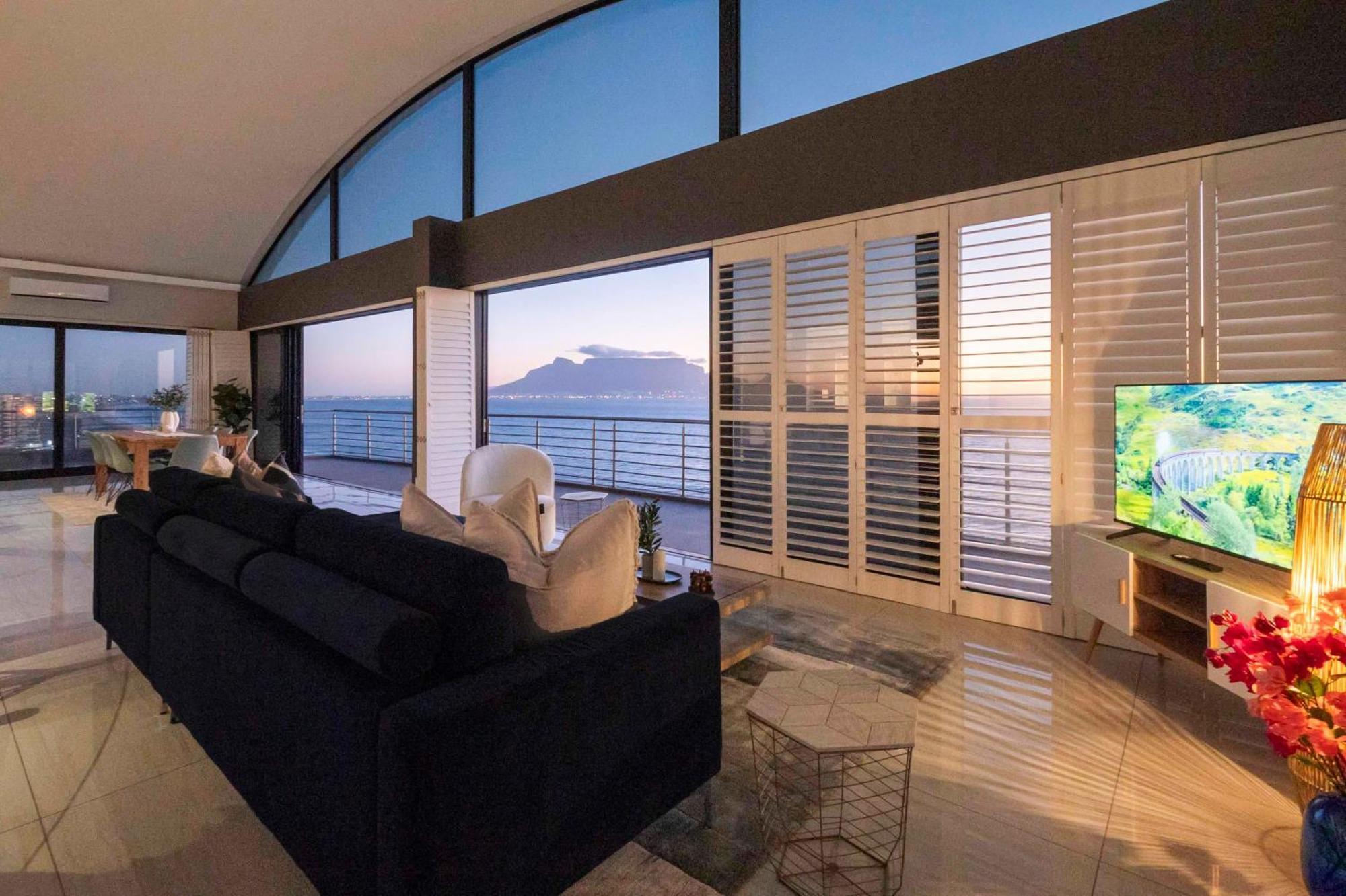 Apartment Penthouse With A View To For! Cape Town